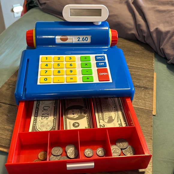 Vtg. Kids cash register w/$ & calculator. - Picture 1 of 9